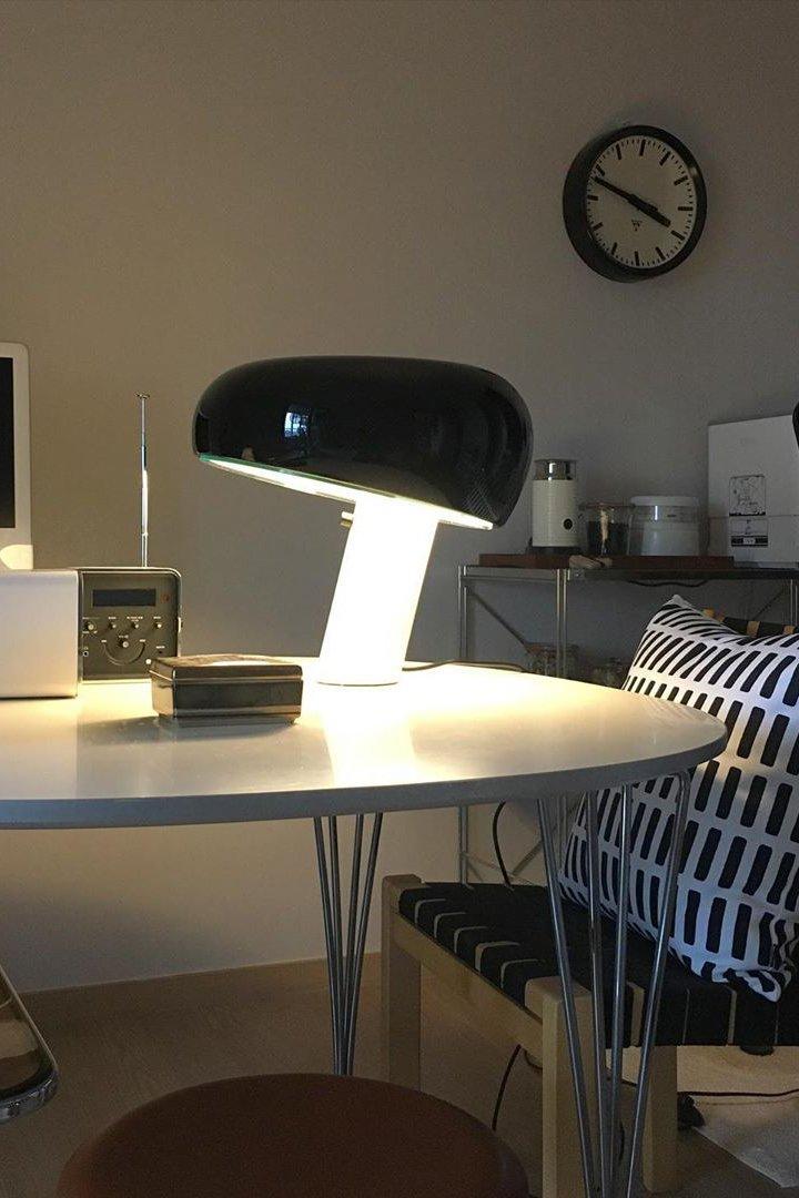 Lámpara de mesa Meva