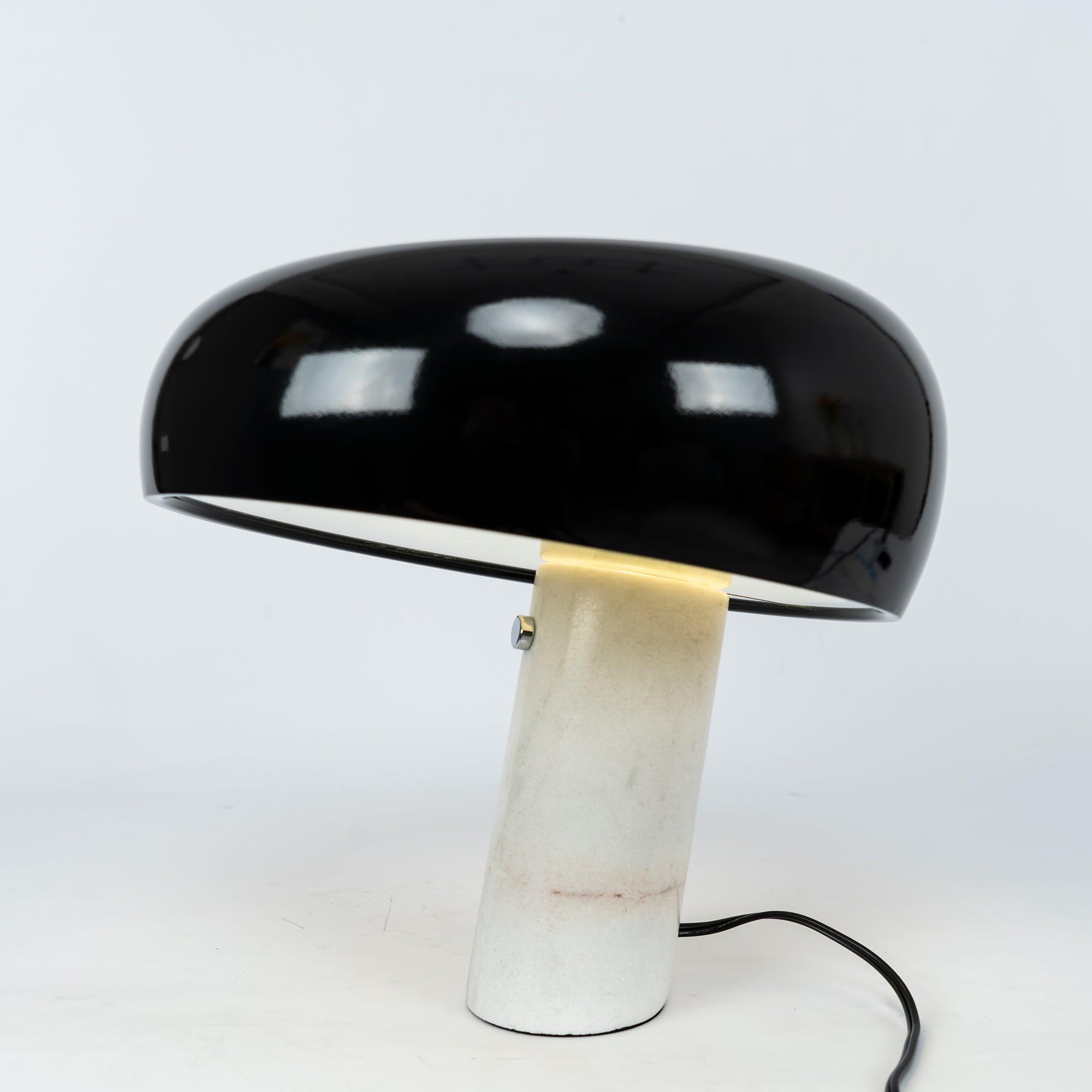 Lámpara de mesa Meva