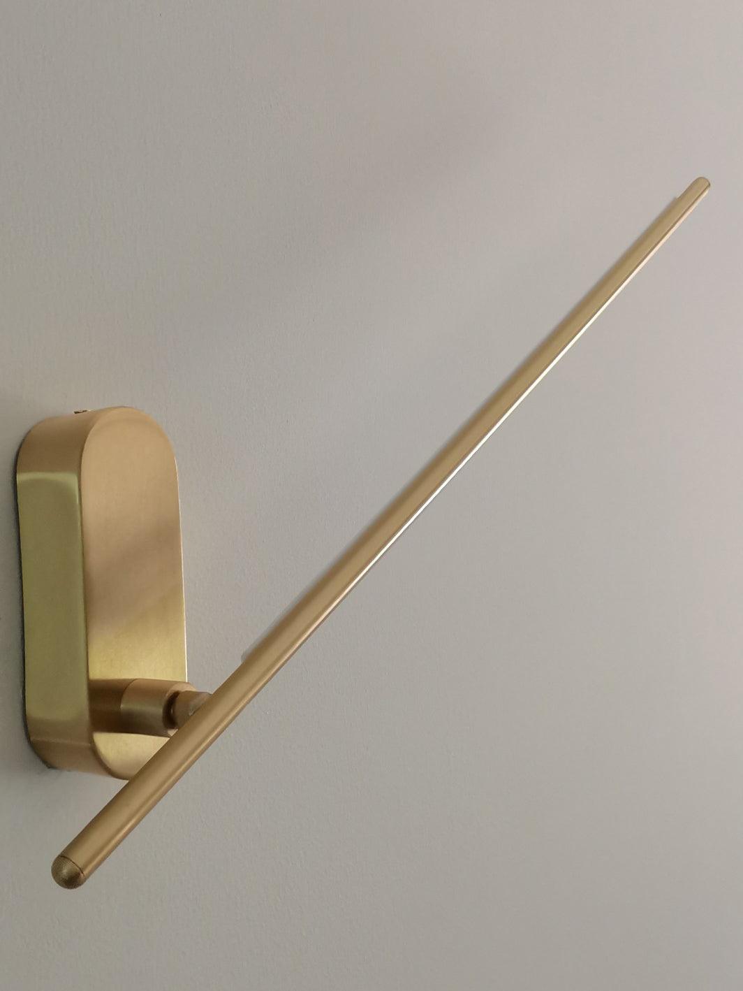 Aplique de pared lineal Lirioira
