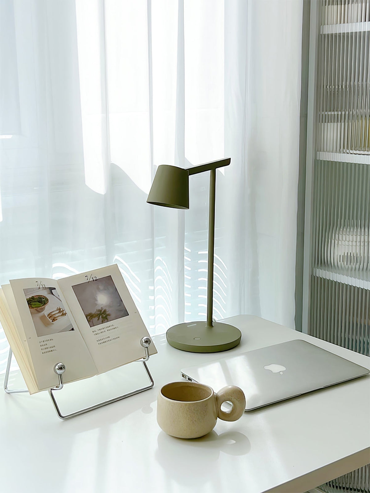 Lámpara de mesa minimalista Mielelo