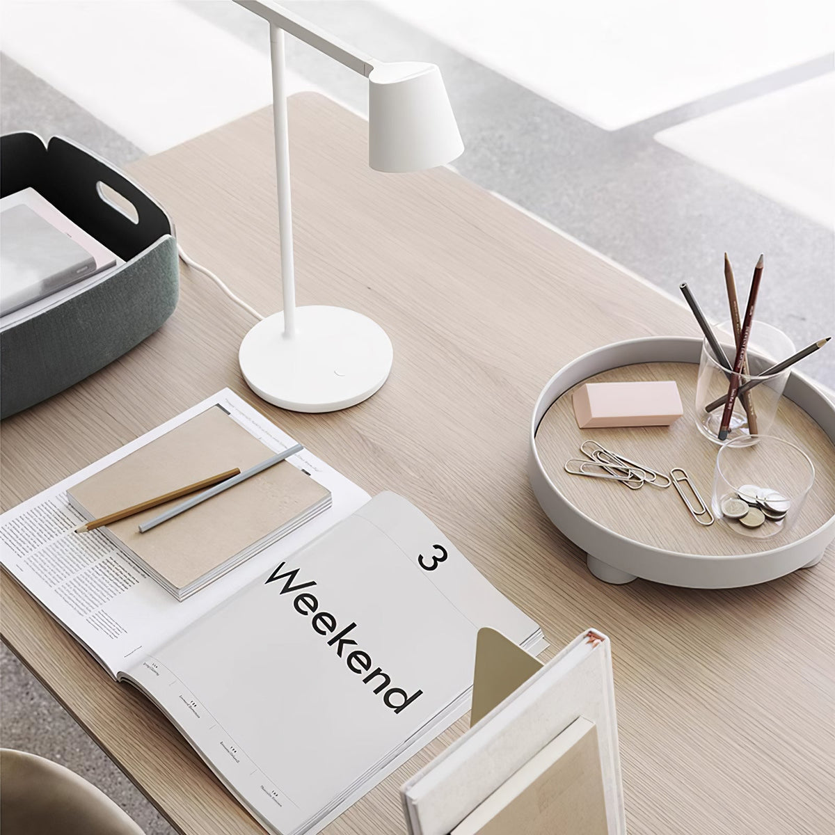 Lámpara de mesa minimalista Mielelo