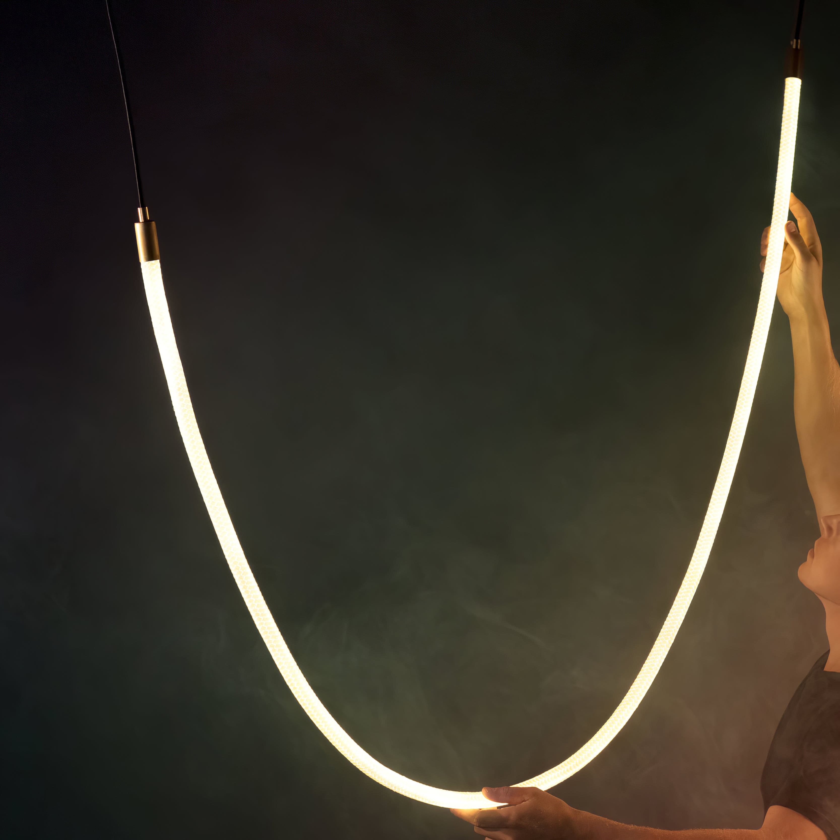 Lámpara colgante flexible Gemaeva
