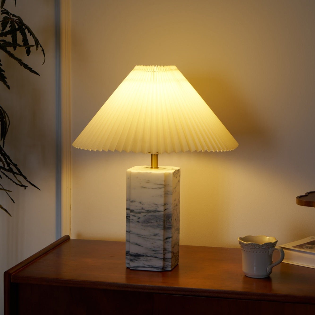 Lámpara de mesa de mármol Lloza