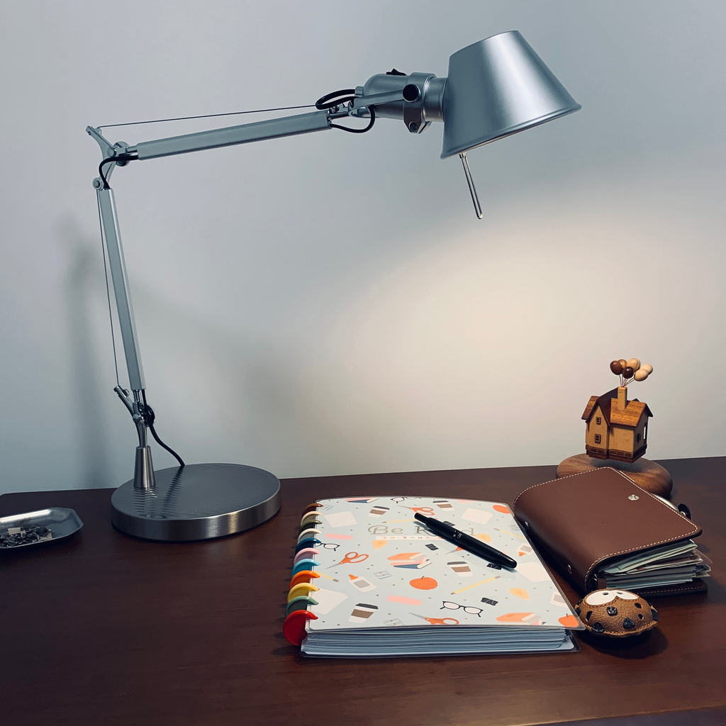 Lámpara de mesa Ondaiso